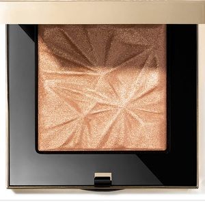 Bobbi Brown Luxe Illuminating Powder - Shade: Golden Hour B10